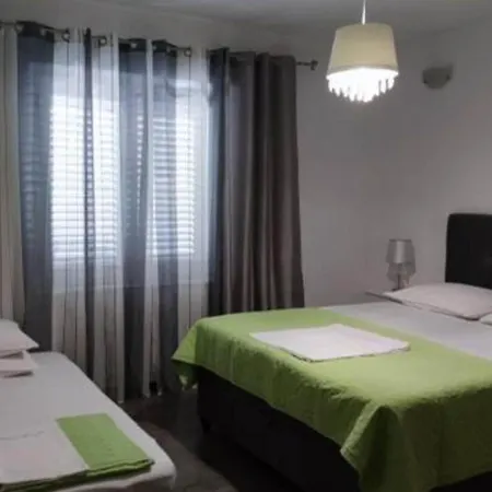 Mira Roso - One Bedroom 2 Makarska